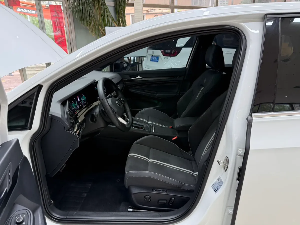 2021 Volkswagen Golf 1.4T 150HP L4 7DCT,autocango,china used car exporter,china ev exporter,chinese used car exporter,chinese used ev exporter