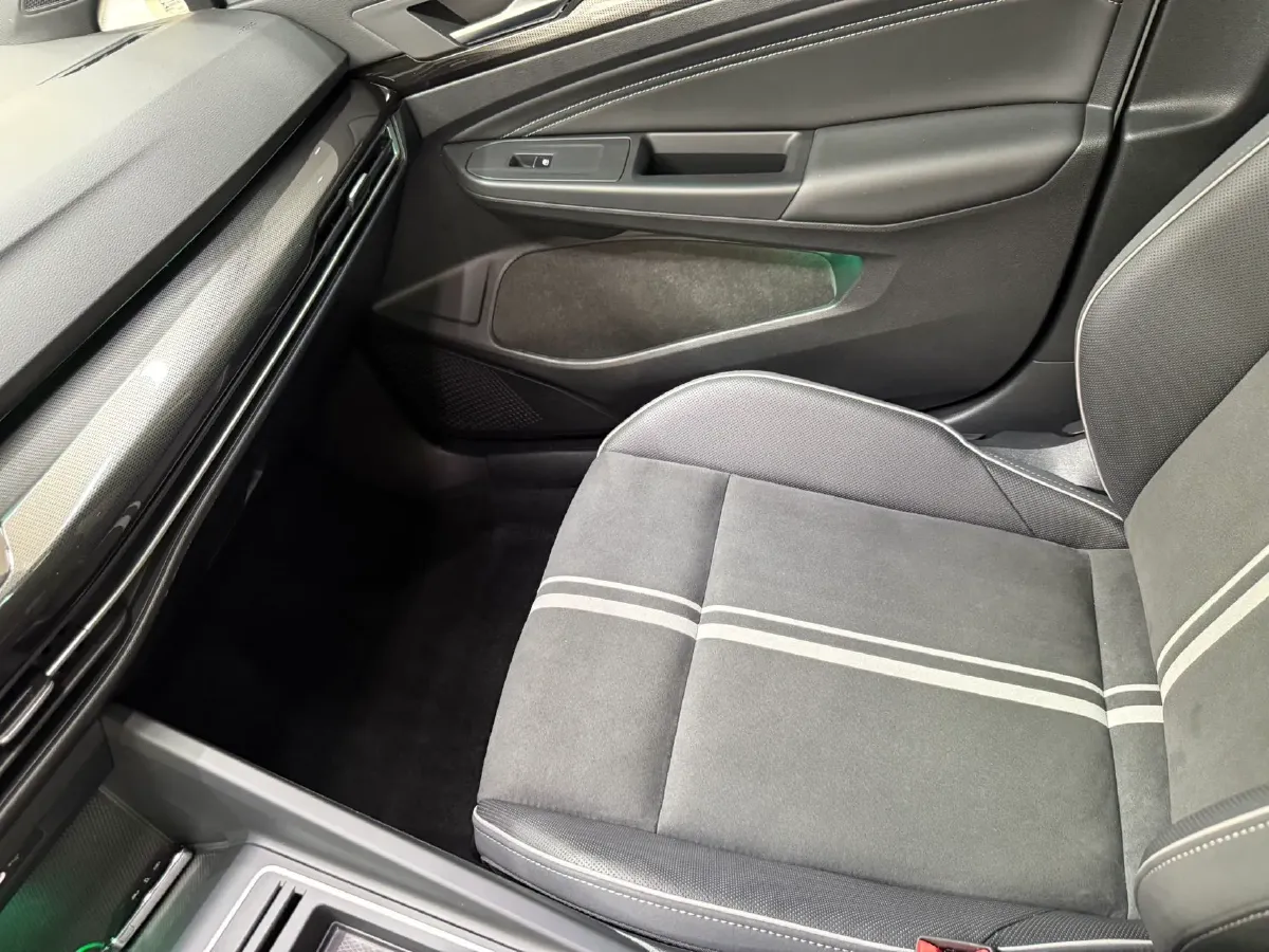 2021 Volkswagen Golf 1.4T 150HP L4 7DCT,autocango,china used car exporter,china ev exporter,chinese used car exporter,chinese used ev exporter