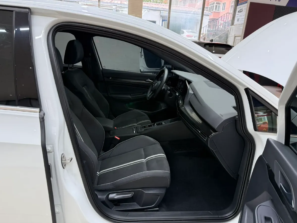 2021 Volkswagen Golf 1.4T 150HP L4 7DCT,autocango,china used car exporter,china ev exporter,chinese used car exporter,chinese used ev exporter