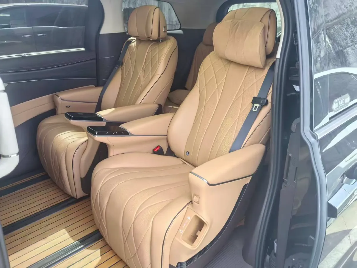 2024 Denza D9 1.5T 139HP L4 E-CVT PHEV 40KWH,autocango,china used car exporter,china ev exporter,chinese used car exporter,chinese used ev exporter
