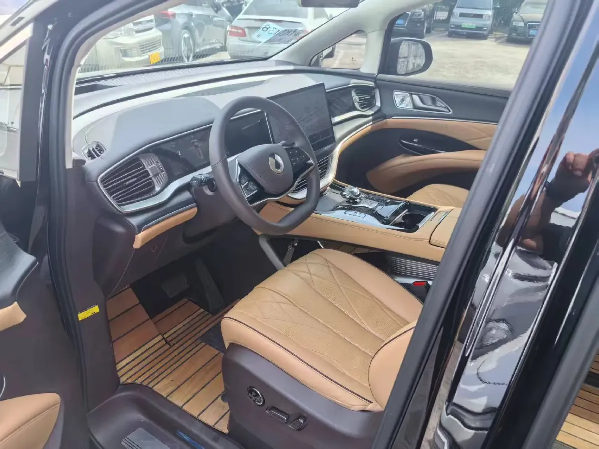 2024 Denza D9 1.5T 139HP L4 E-CVT PHEV 40KWH,autocango,china used car exporter,china ev exporter,chinese used car exporter,chinese used ev exporter