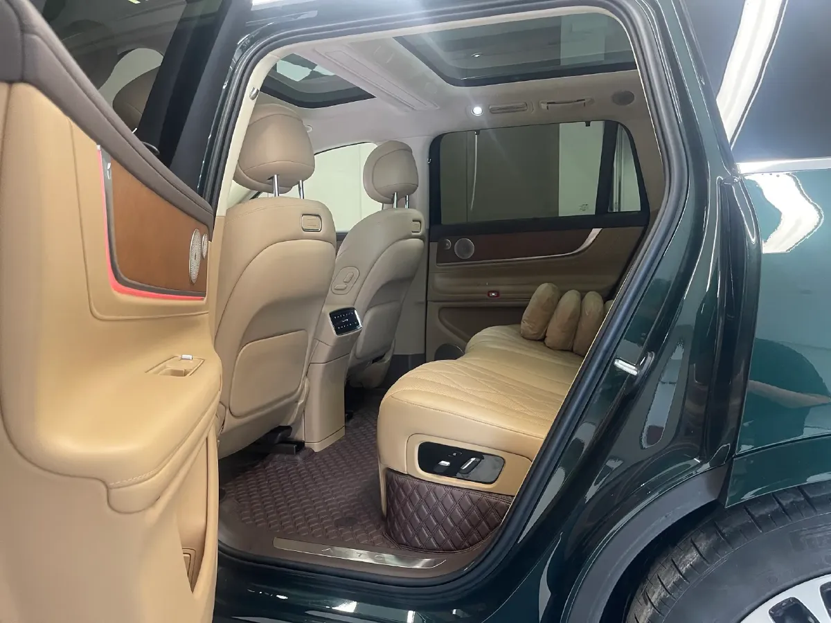2024 AITO AITO M9 1.5T 152HP L4 REEV 42KWH,autocango,china used car exporter,china ev exporter,chinese used car exporter,chinese used ev exporter