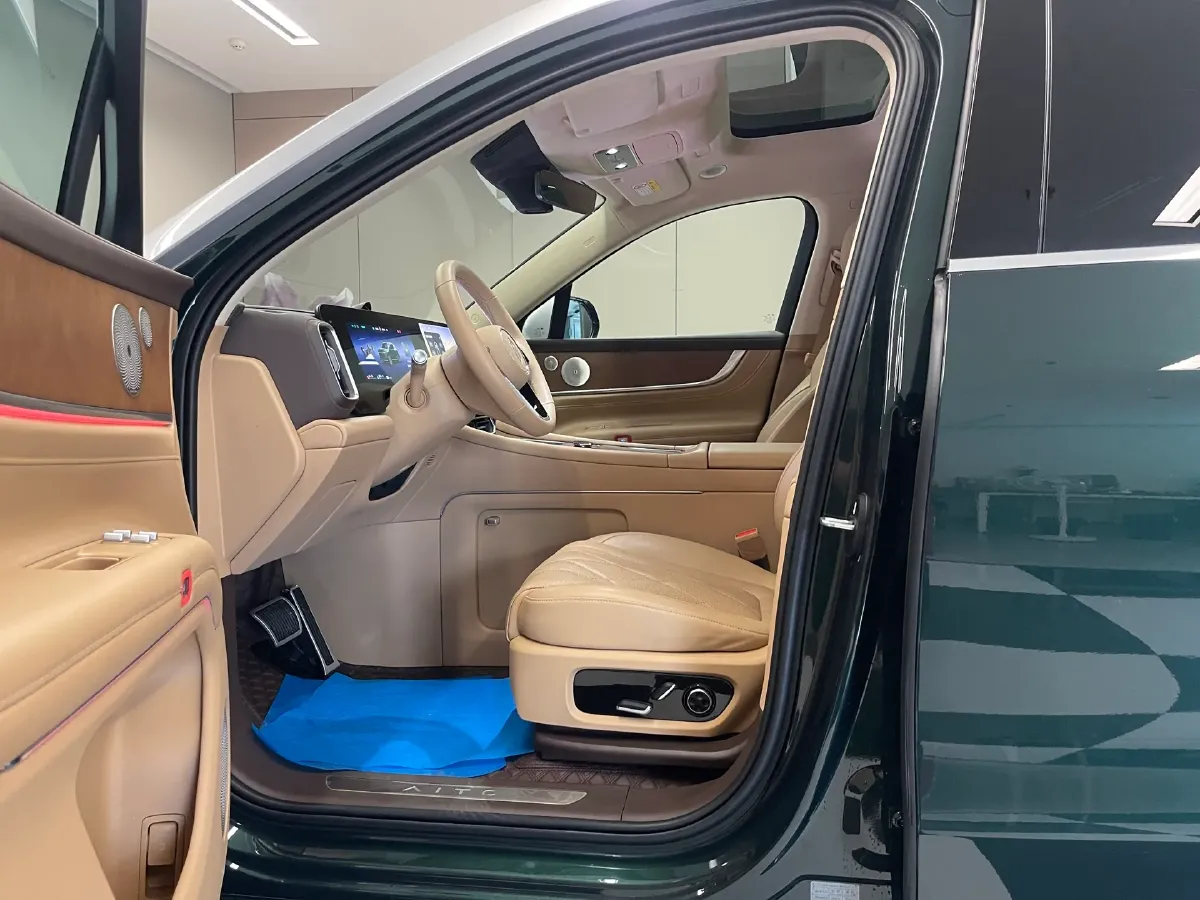 2024 AITO AITO M9 1.5T 152HP L4 REEV 42KWH,autocango,china used car exporter,china ev exporter,chinese used car exporter,chinese used ev exporter