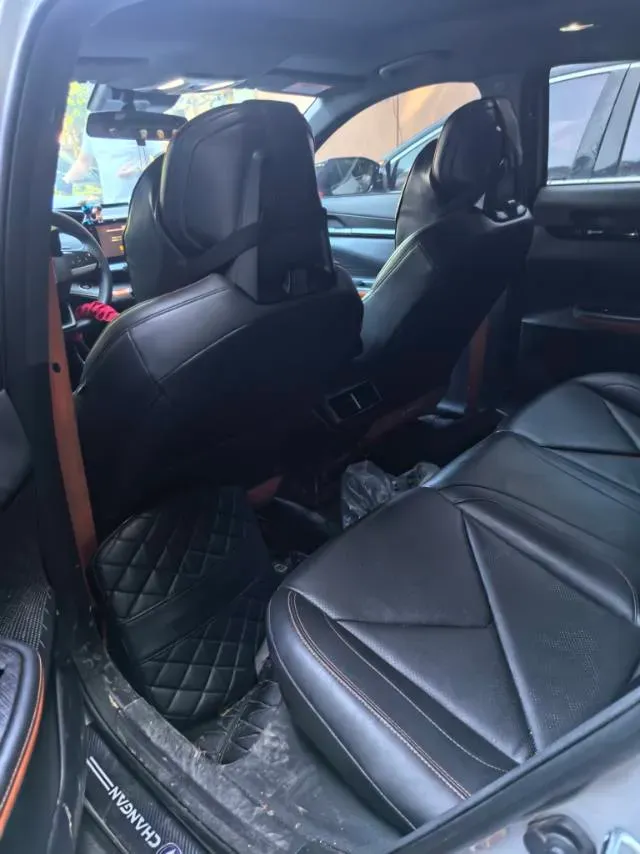 2022 ChangAn UNI-V 1.5T 188HP L4 7DCT,autocango,china used car exporter,china ev exporter,chinese used car exporter,chinese used ev exporter