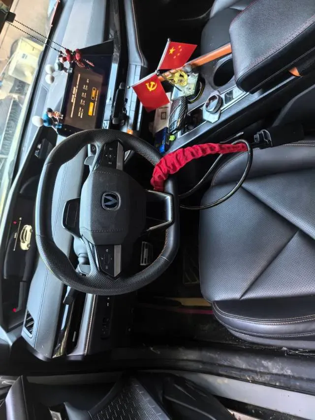 2022 ChangAn UNI-V 1.5T 188HP L4 7DCT,autocango,china used car exporter,china ev exporter,chinese used car exporter,chinese used ev exporter