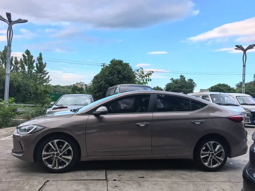 2016 Hyundai Elantra 1.6L 130HP L4 6AT,autocango,china used car exporter,china ev exporter,chinese used car exporter,chinese used ev exporter