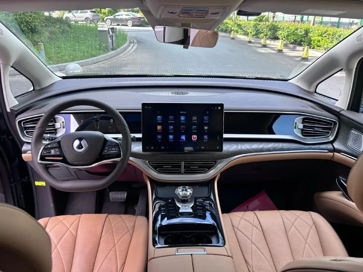 2024 Denza D9 1.5T 139HP L4 E-CVT PHEV 40KWH,autocango,china used car exporter,china ev exporter,chinese used car exporter,chinese used ev exporter