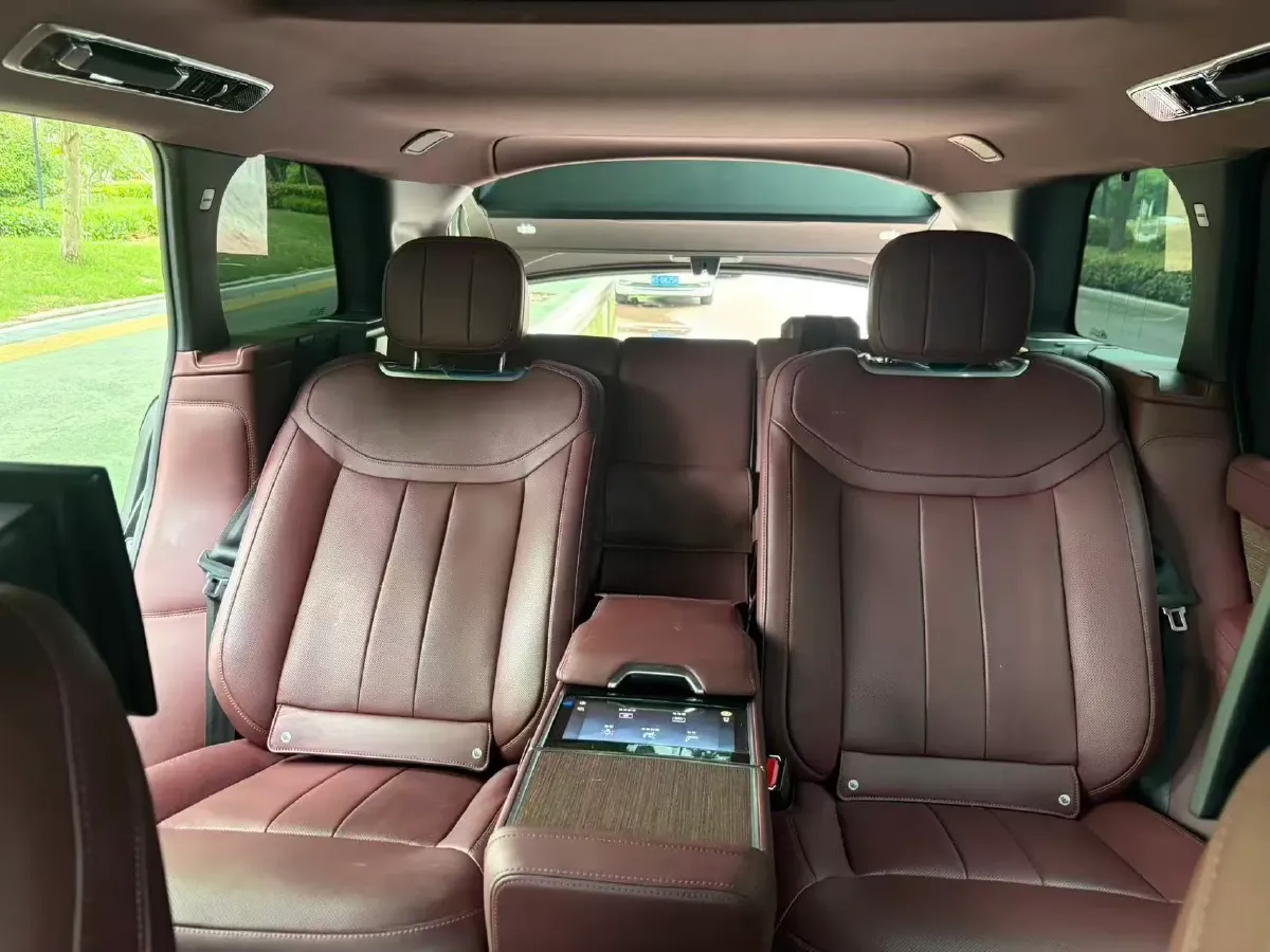 2025 Land Rover Range Rover 3.0T 400HP L6 8AT,autocango,china used car exporter,china ev exporter,chinese used car exporter,chinese used ev exporter