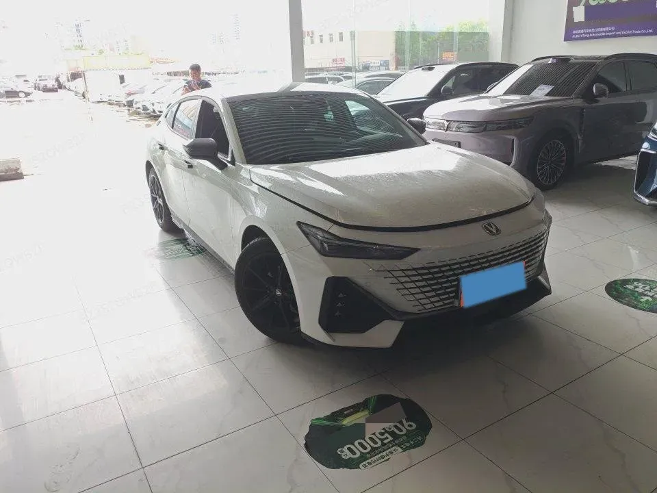 2023 ChangAn UNI-V 1.5T 188HP L4 7DCT,autocango,china used car exporter,china ev exporter,chinese used car exporter,chinese used ev exporter