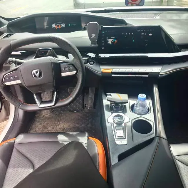 2023 ChangAn UNI-V 1.5T 188HP L4 7DCT,autocango,china used car exporter,china ev exporter,chinese used car exporter,chinese used ev exporter