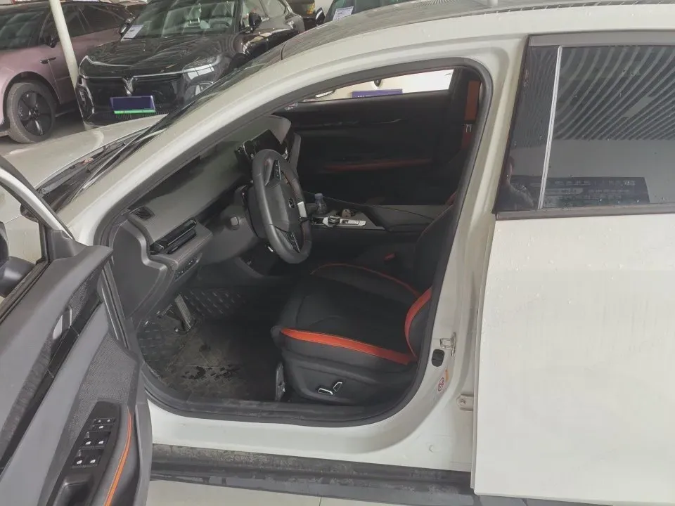 2023 ChangAn UNI-V 1.5T 188HP L4 7DCT,autocango,china used car exporter,china ev exporter,chinese used car exporter,chinese used ev exporter