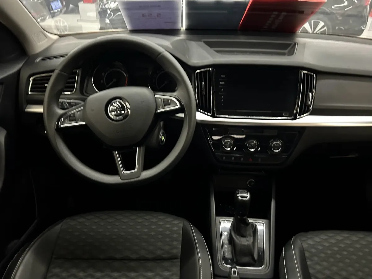 2020 Skoda Kamiq 1.5L 112HP L4 6AT,autocango,china used car exporter,china ev exporter,chinese used car exporter,chinese used ev exporter