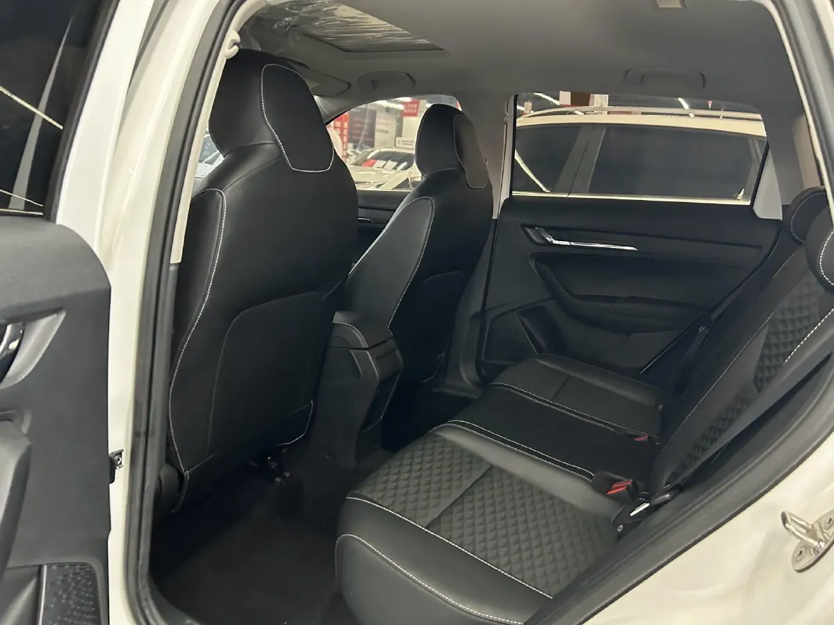 2020 Skoda Kamiq 1.5L 112HP L4 6AT,autocango,china used car exporter,china ev exporter,chinese used car exporter,chinese used ev exporter