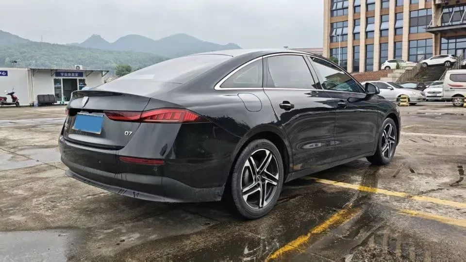 2023 Roewe D7 1.5L 112HP L4 1DHT PHEV 21.4KWH,autocango,china used car exporter,china ev exporter,chinese used car exporter,chinese used ev exporter