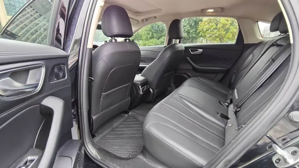 2023 Roewe D7 1.5L 112HP L4 1DHT PHEV 21.4KWH,autocango,china used car exporter,china ev exporter,chinese used car exporter,chinese used ev exporter