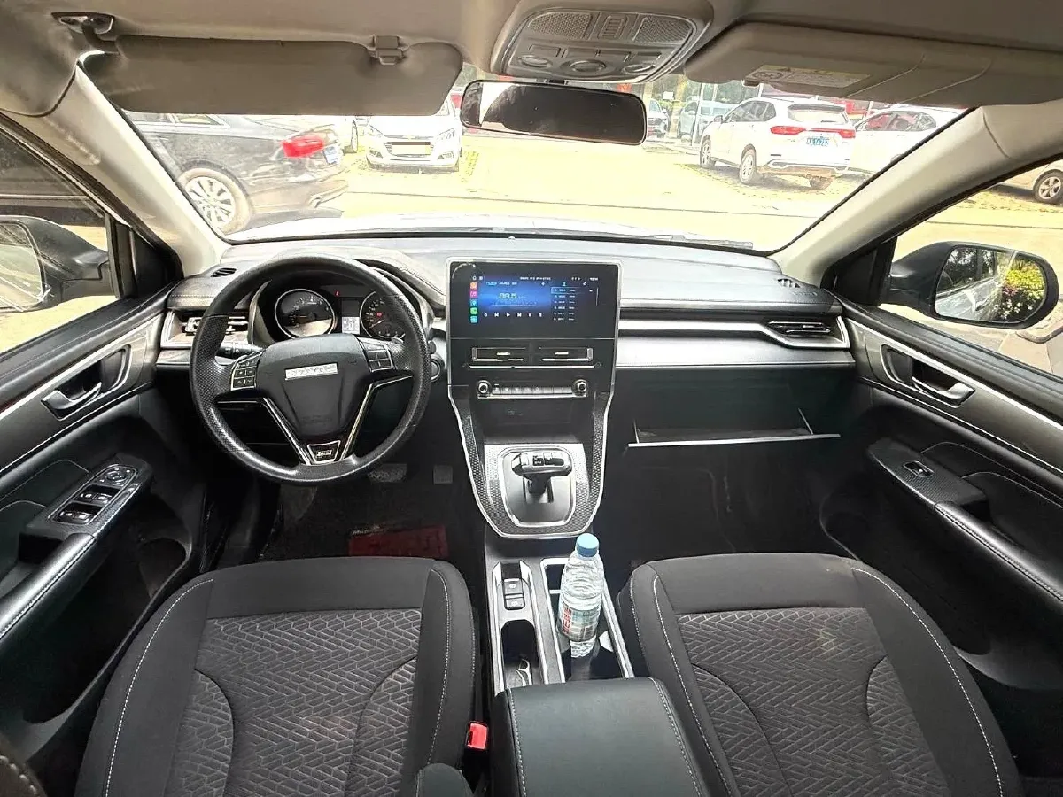 2023 Haval M6 1.5T 150HP L4 7DCT,autocango,china used car exporter,china ev exporter,chinese used car exporter,chinese used ev exporter