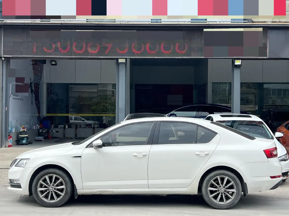 2019 Skoda Octavia 1.2T 116HP L4 7DCT,autocango,china used car exporter,china ev exporter,chinese used car exporter,chinese used ev exporter