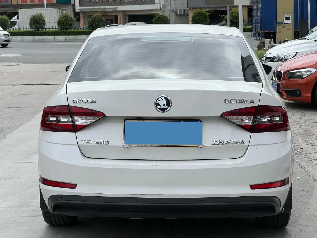 2019 Skoda Octavia 1.2T 116HP L4 7DCT,autocango,china used car exporter,china ev exporter,chinese used car exporter,chinese used ev exporter