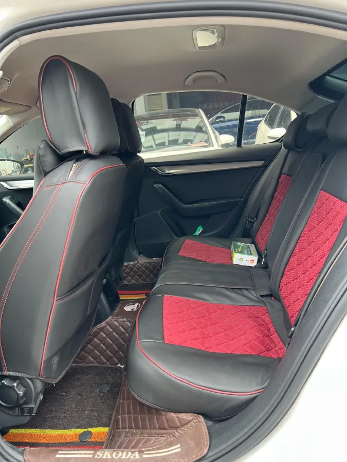 2019 Skoda Octavia 1.2T 116HP L4 7DCT,autocango,china used car exporter,china ev exporter,chinese used car exporter,chinese used ev exporter