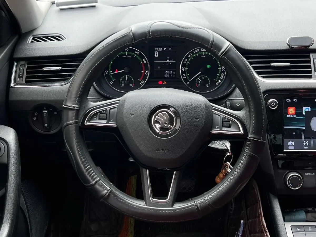 2019 Skoda Octavia 1.2T 116HP L4 7DCT,autocango,china used car exporter,china ev exporter,chinese used car exporter,chinese used ev exporter