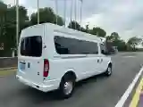 2025 MAXUS XinTu V80 2.0T 147HP L4 6MT