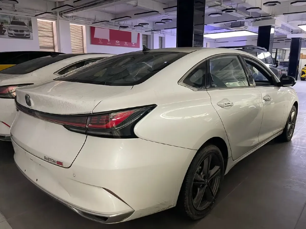 2023 ChangAn Raeton Plus 1.5T 188HP L4 7DCT,autocango,china used car exporter,china ev exporter,chinese used car exporter,chinese used ev exporter