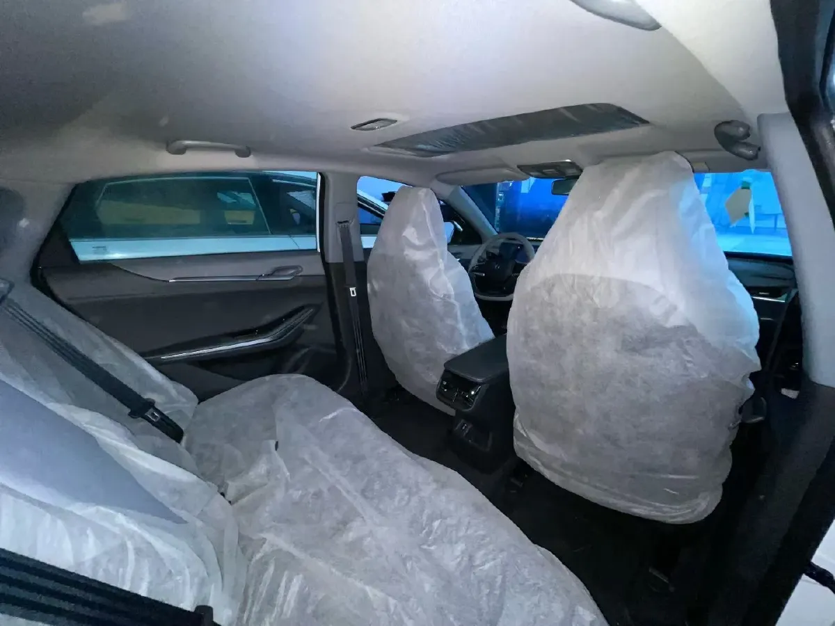 2023 ChangAn Raeton Plus 1.5T 188HP L4 7DCT,autocango,china used car exporter,china ev exporter,chinese used car exporter,chinese used ev exporter