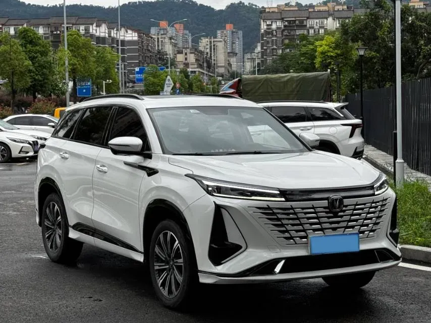 2023 ChangAn CS75 1.5T 188HP L4 7DCT,autocango,china used car exporter,china ev exporter,chinese used car exporter,chinese used ev exporter