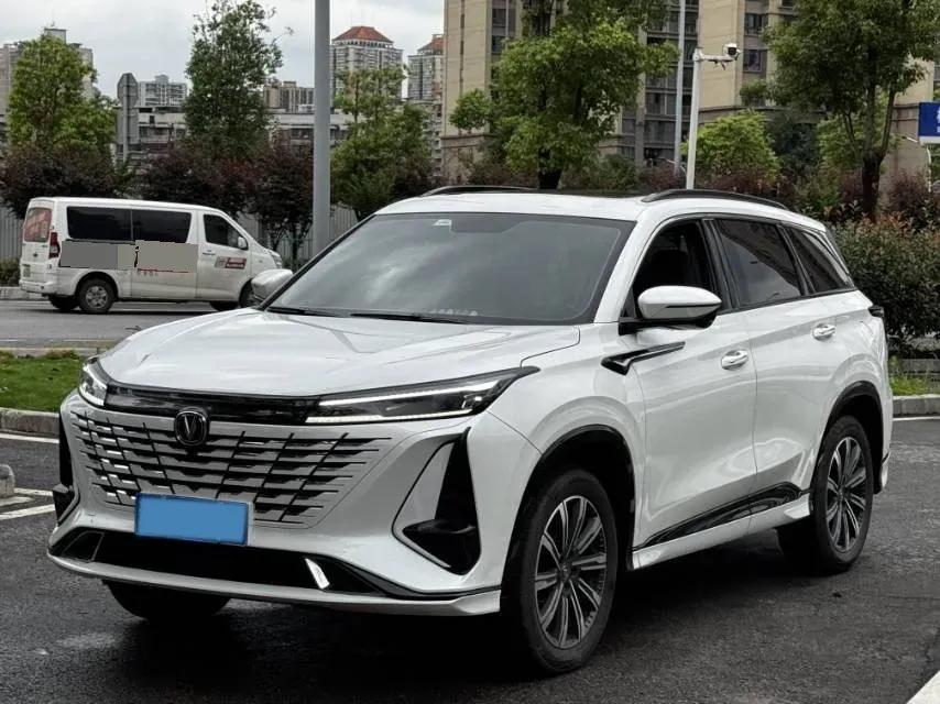 2023 ChangAn CS75 1.5T 188HP L4 7DCT,autocango,china used car exporter,china ev exporter,chinese used car exporter,chinese used ev exporter