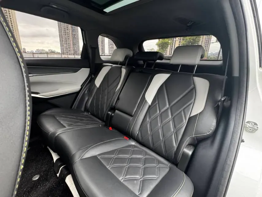 2023 ChangAn CS75 1.5T 188HP L4 7DCT,autocango,china used car exporter,china ev exporter,chinese used car exporter,chinese used ev exporter