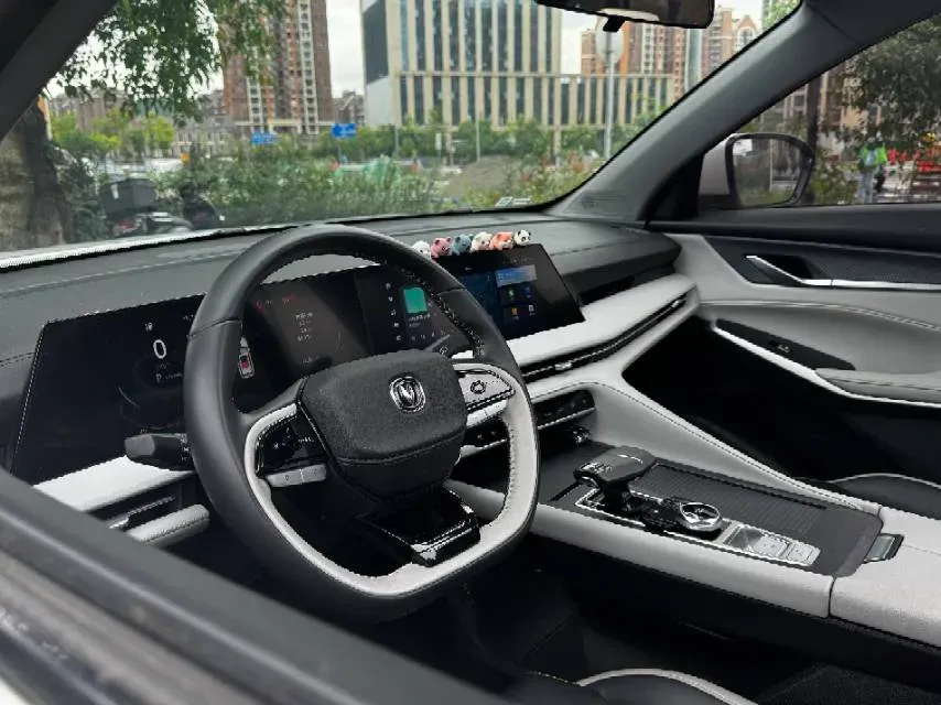 2023 ChangAn CS75 1.5T 188HP L4 7DCT,autocango,china used car exporter,china ev exporter,chinese used car exporter,chinese used ev exporter