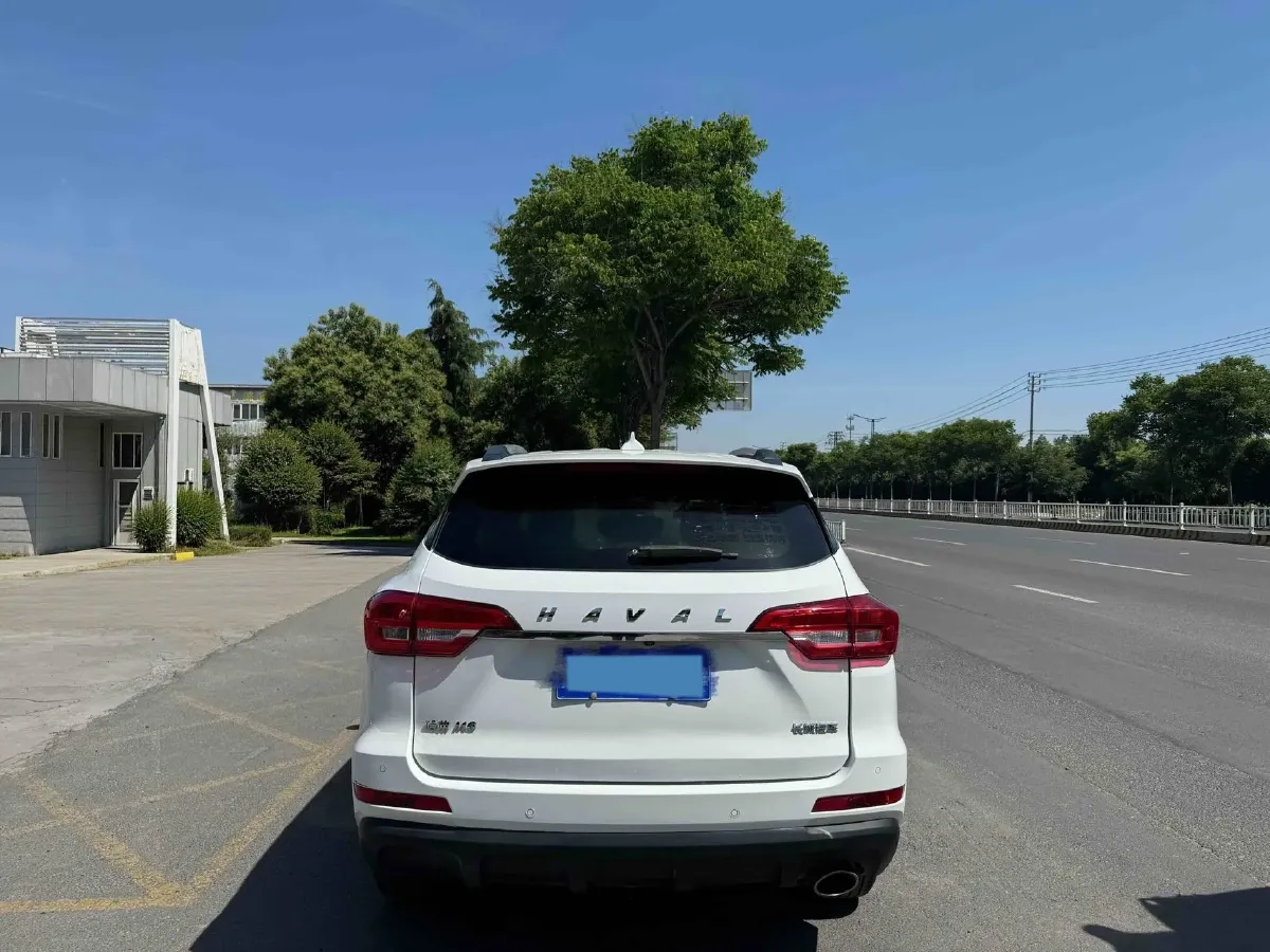 2018 Haval M6 1.5T 150HP L4 7DCT,autocango,china used car exporter,china ev exporter,chinese used car exporter,chinese used ev exporter