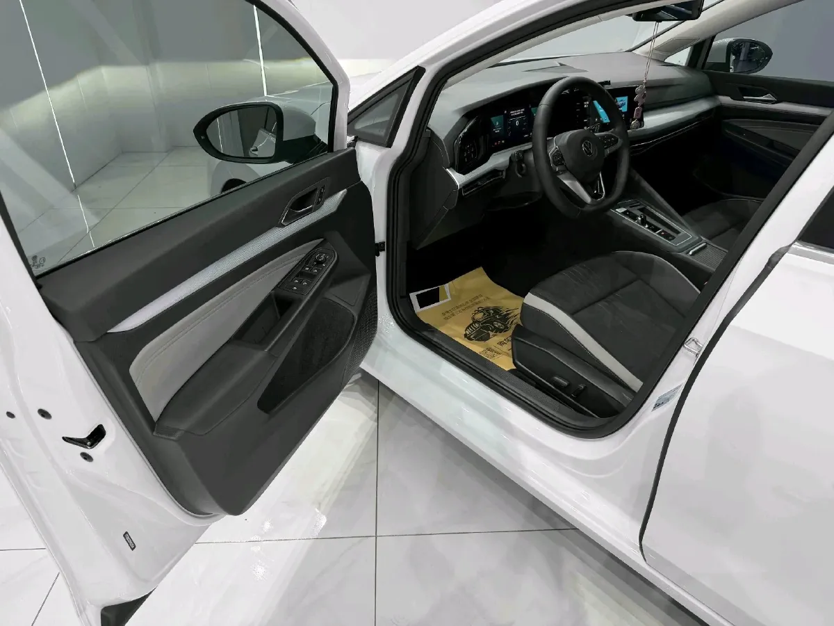 2023 Volkswagen Golf 1.4T 150HP L4 7DCT,autocango,china used car exporter,china ev exporter,chinese used car exporter,chinese used ev exporter