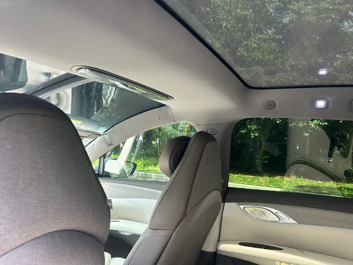 2023 IM LS7 BEV 90KWH,autocango,china used car exporter,china ev exporter,chinese used car exporter,chinese used ev exporter