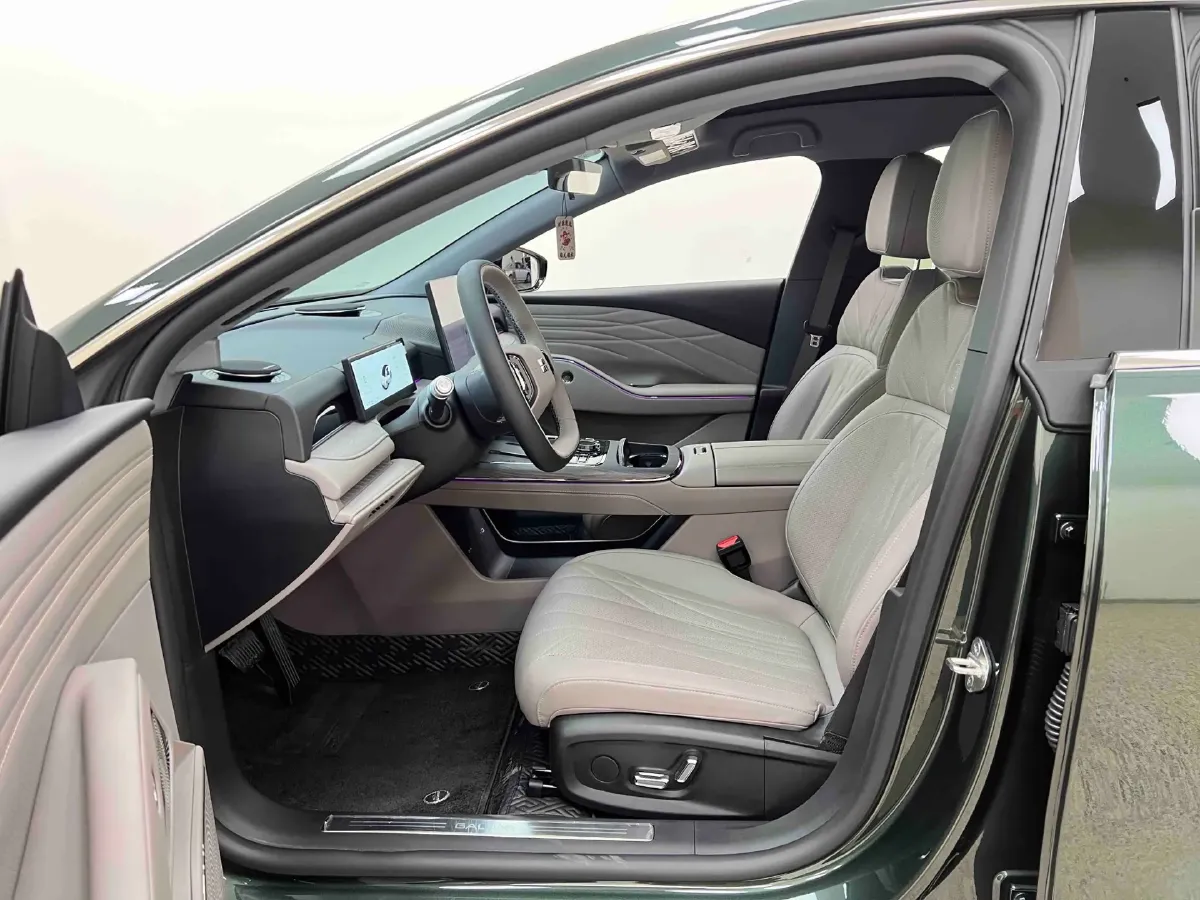 2025 Geely Galaxy Starshine 8 1.5L 112HP L4 1DHT PHEV,autocango,china used car exporter,china ev exporter,chinese used car exporter,chinese used ev exporter