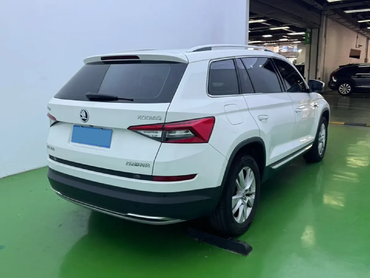 2018 Skoda Kodiak 2.0T 186HP L4 7DCT,autocango,china used car exporter,china ev exporter,chinese used car exporter,chinese used ev exporter