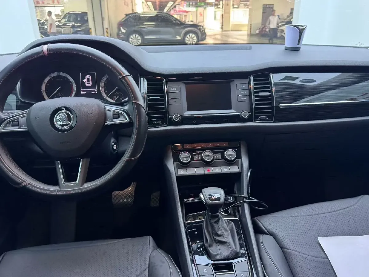 2018 Skoda Kodiak 2.0T 186HP L4 7DCT,autocango,china used car exporter,china ev exporter,chinese used car exporter,chinese used ev exporter