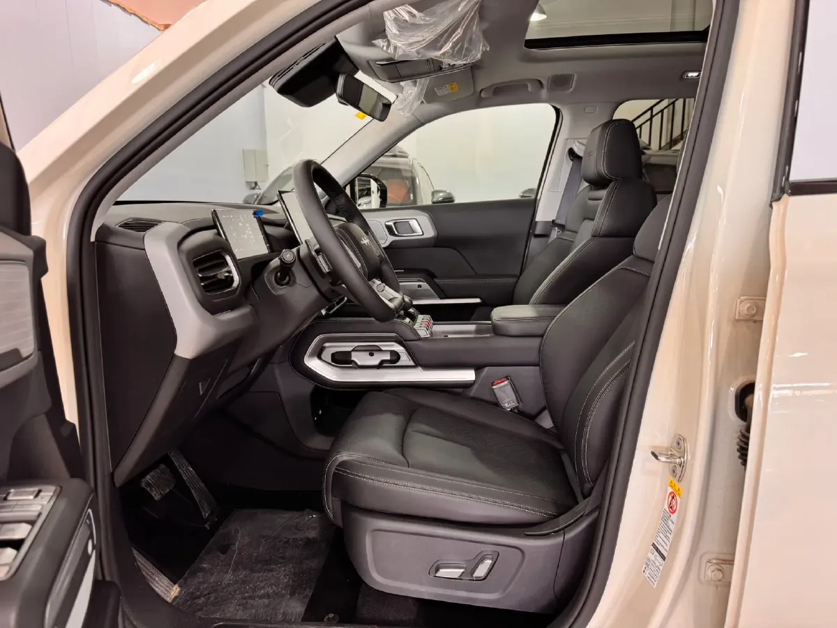 2025 FangChengBao Tai 3 BEV,autocango,china used car exporter,china ev exporter,chinese used car exporter,chinese used ev exporter