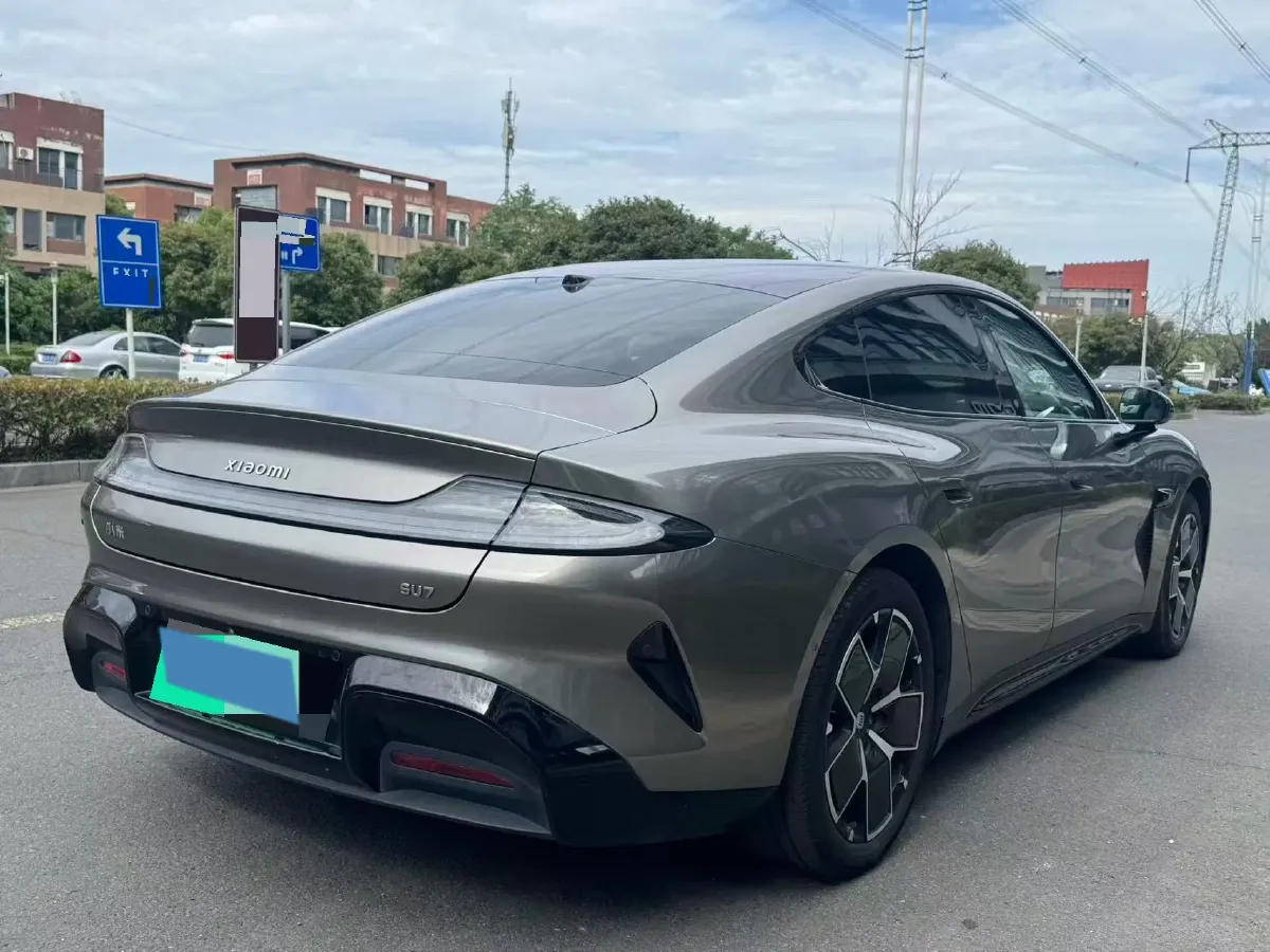 2024 MI SU7 BEV 73.6KWH,autocango,china used car exporter,china ev exporter,chinese used car exporter,chinese used ev exporter