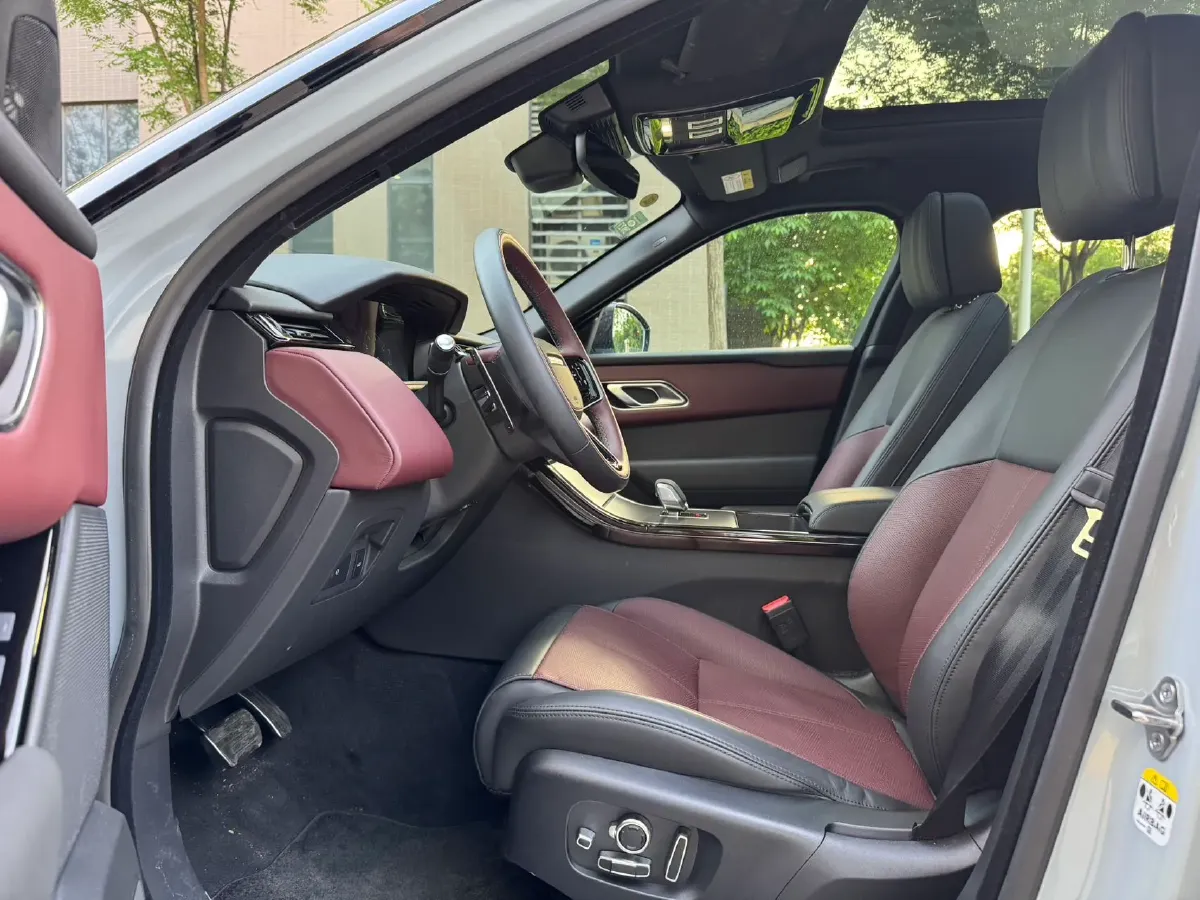 2025 Land Rover Range Rover Velar 2.0T 250HP L4 8AT,autocango,china used car exporter,china ev exporter,chinese used car exporter,chinese used ev exporter
