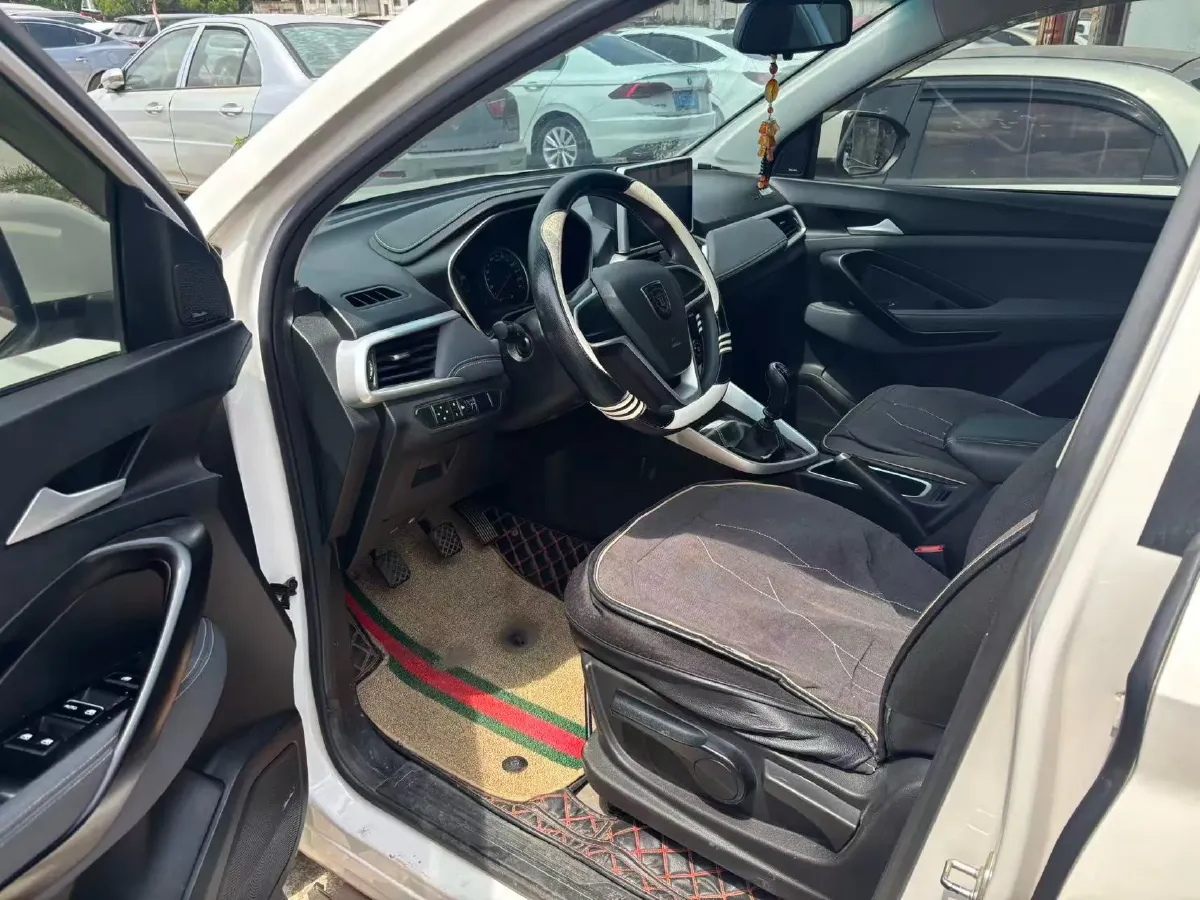 2018 BaoJun 530 1.5T 150HP L4 6MT,autocango,china used car exporter,china ev exporter,chinese used car exporter,chinese used ev exporter