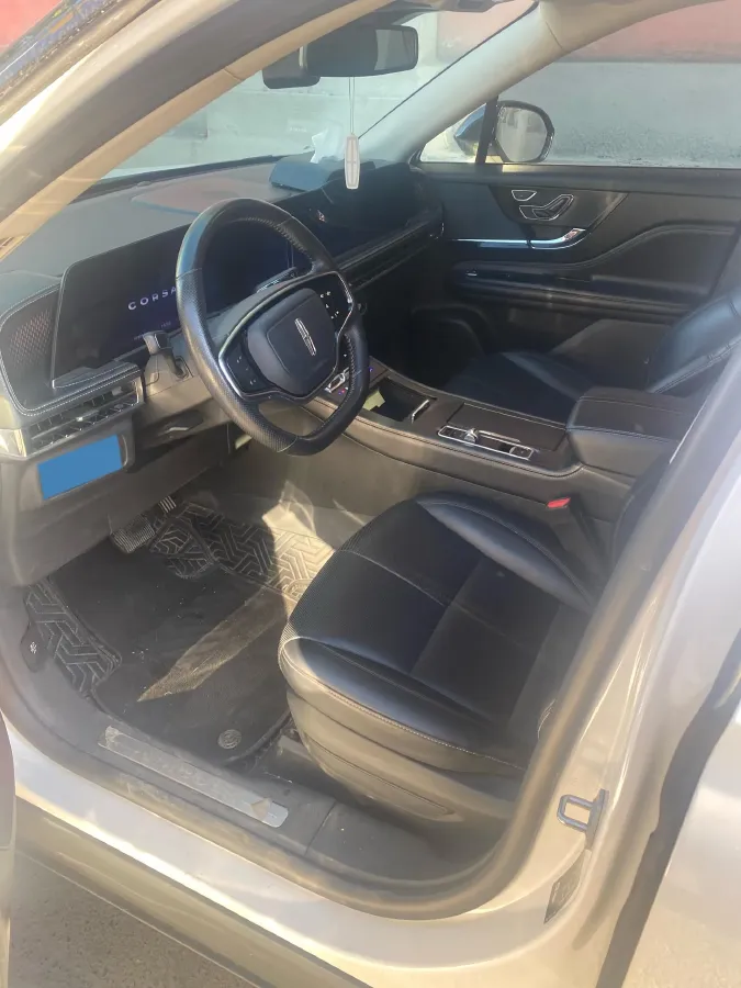 2023 Lincoln Corsair 2.0T 261HP L4 8AT,autocango,china used car exporter,china ev exporter,chinese used car exporter,chinese used ev exporter