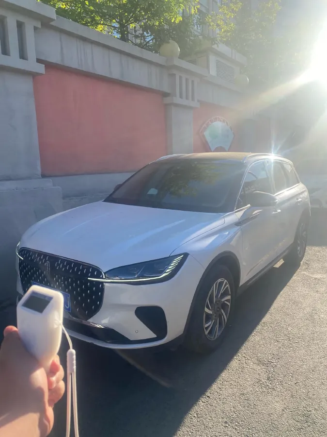 2023 Lincoln Corsair 2.0T 261HP L4 8AT,autocango,china used car exporter,china ev exporter,chinese used car exporter,chinese used ev exporter