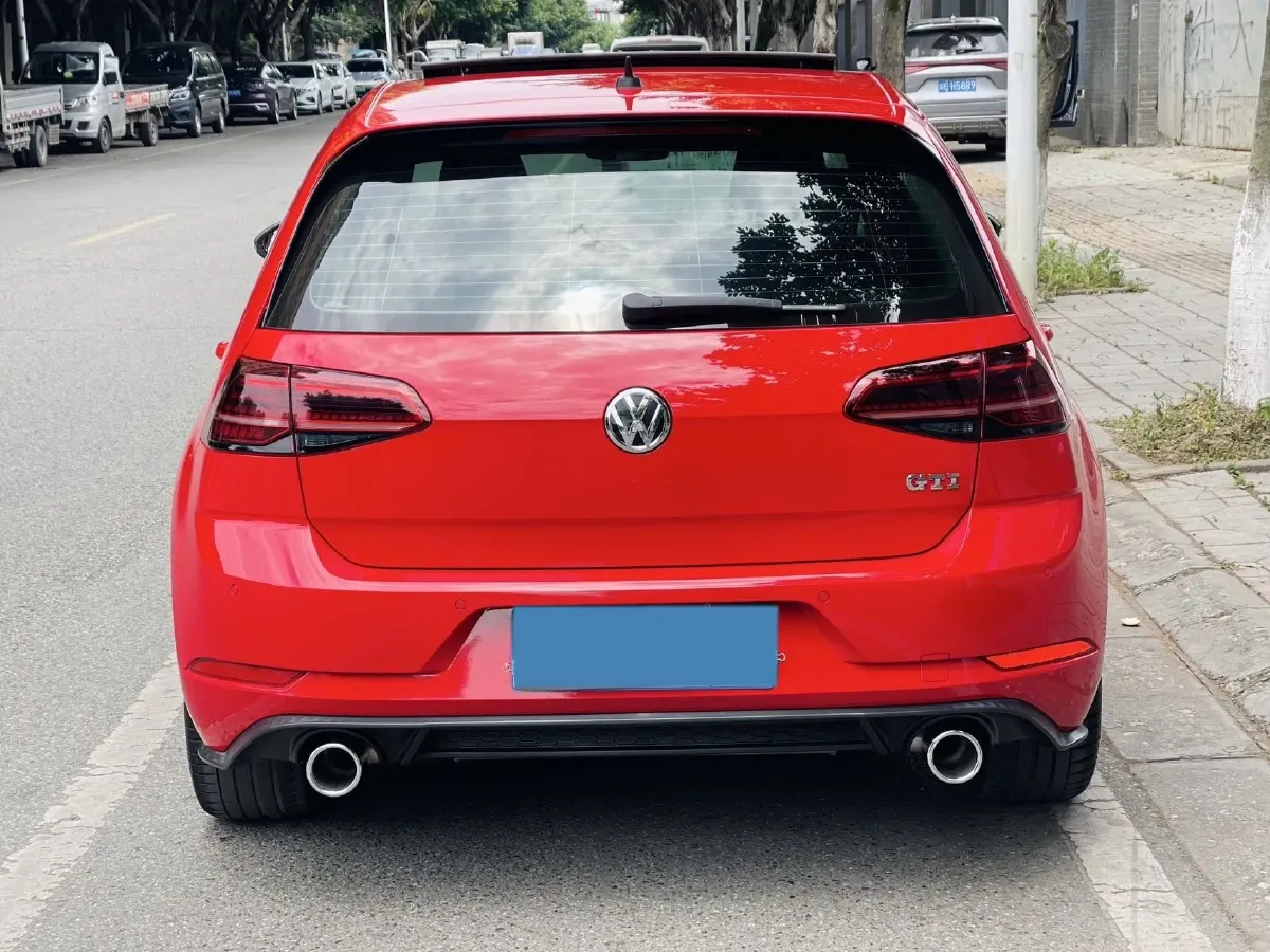 2018 Volkswagen GolfGTI 2.0T 220HP L4 7DCT,autocango,china used car exporter,china ev exporter,chinese used car exporter,chinese used ev exporter