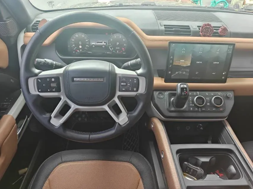 2024 Land Rover Defender 3.0T 400HP L6 8AT,autocango,china used car exporter,china ev exporter,chinese used car exporter,chinese used ev exporter