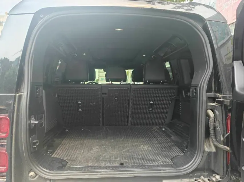 2024 Land Rover Defender 3.0T 400HP L6 8AT,autocango,china used car exporter,china ev exporter,chinese used car exporter,chinese used ev exporter
