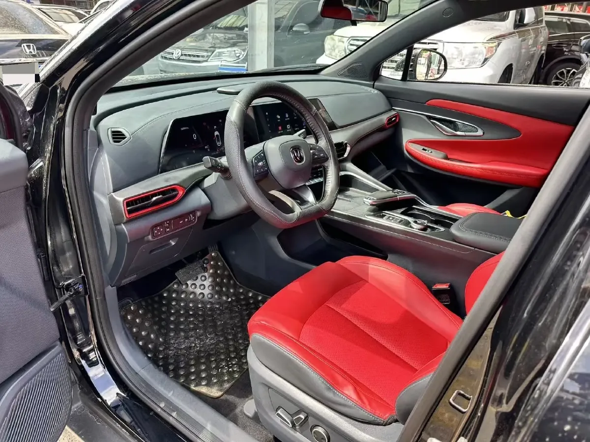2020 ChangAn UNI-T 1.5T 180HP L4 7DCT,autocango,china used car exporter,china ev exporter,chinese used car exporter,chinese used ev exporter