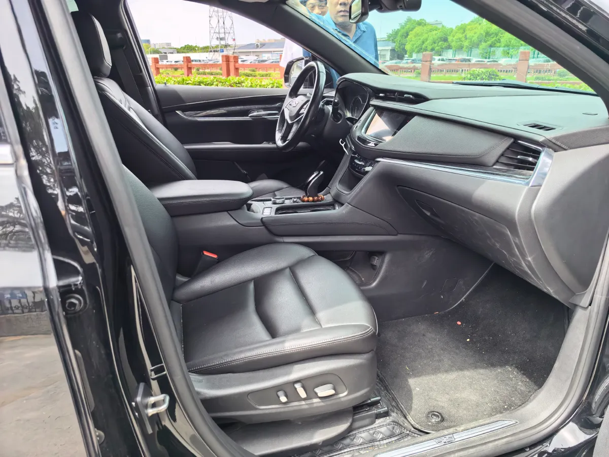 2022 Cadillac XT5 2.0T 237HP L4 9AT,autocango,china used car exporter,china ev exporter,chinese used car exporter,chinese used ev exporter