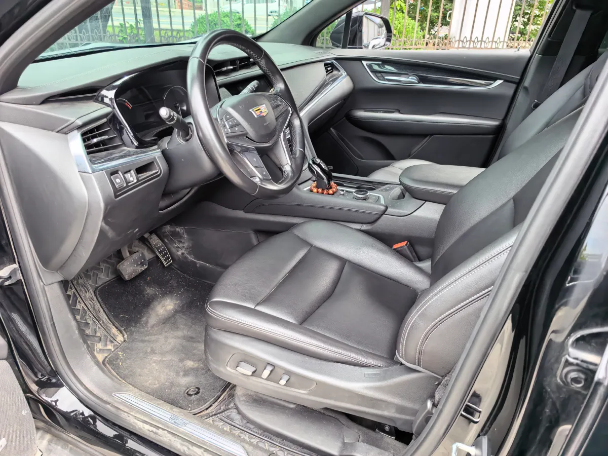 2022 Cadillac XT5 2.0T 237HP L4 9AT,autocango,china used car exporter,china ev exporter,chinese used car exporter,chinese used ev exporter