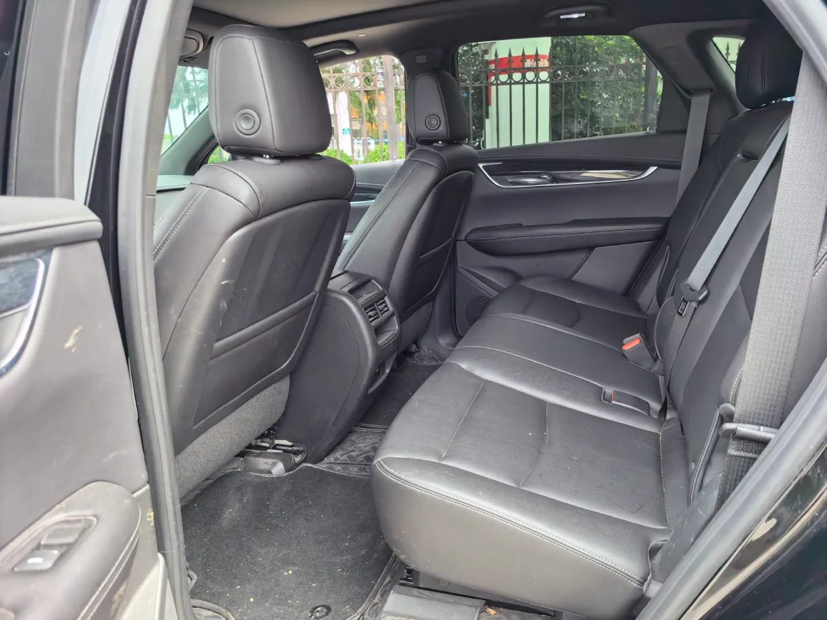 2022 Cadillac XT5 2.0T 237HP L4 9AT,autocango,china used car exporter,china ev exporter,chinese used car exporter,chinese used ev exporter